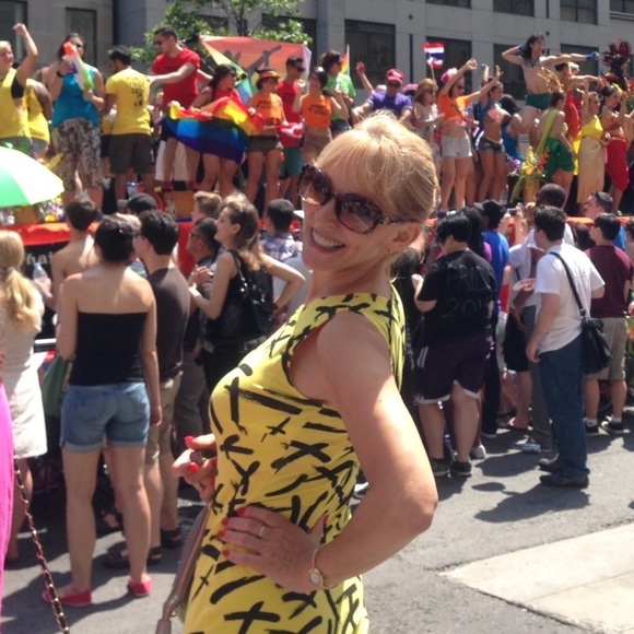 Meet your Posher, Posh - Picture 1 of 2